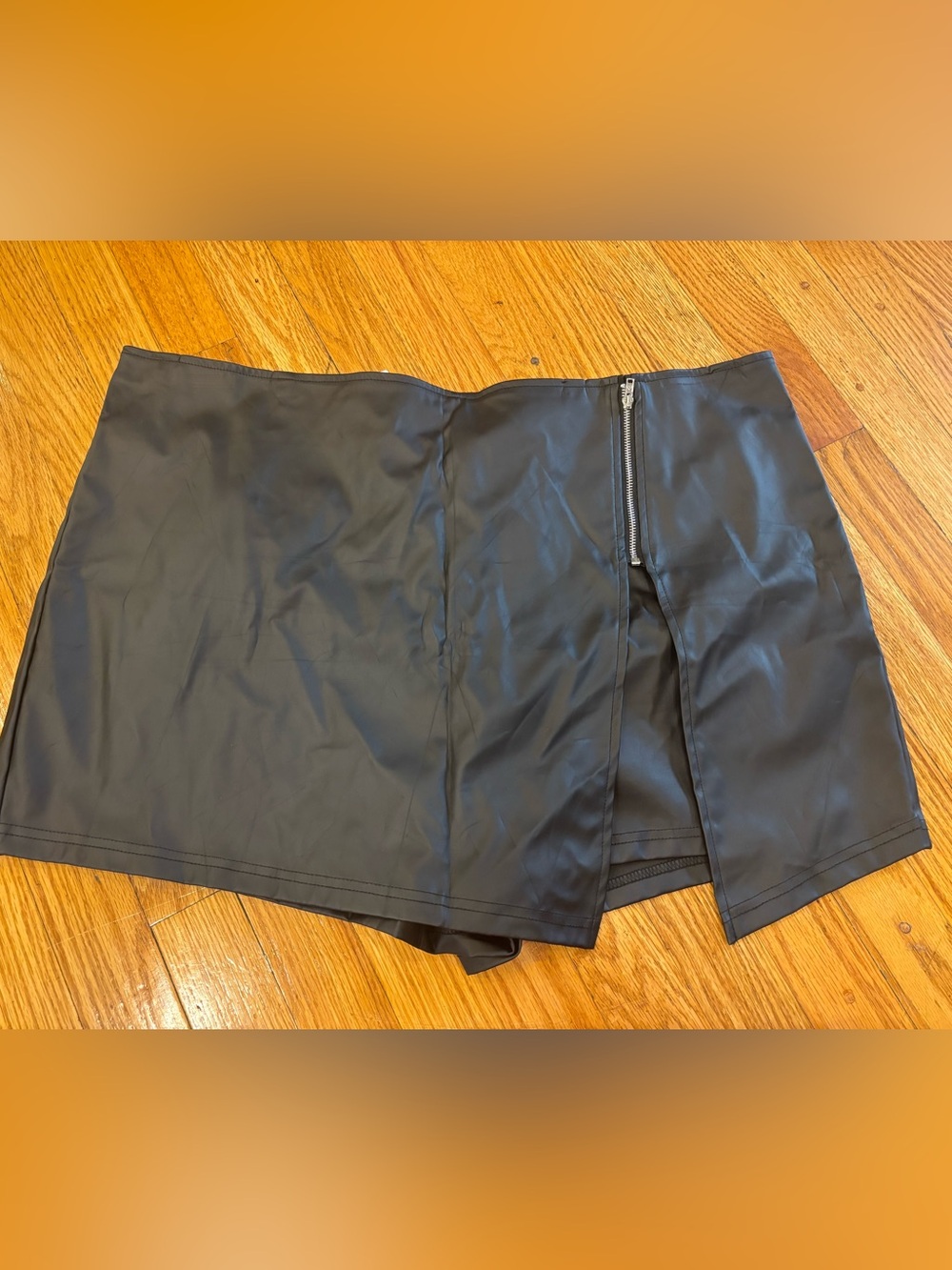 SHEIN Black Faux Leather Skort with Side Zip